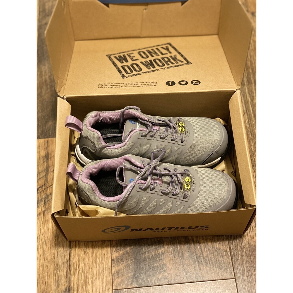 Nautilus Safety Work Shoes Women's Size 6 MEDIUM‎ Steel Toe Model N2489